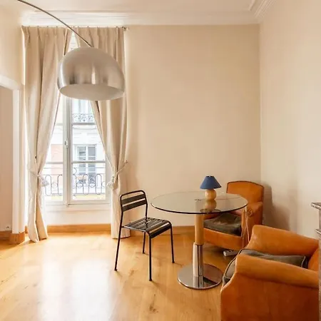 Comete - Cosy Proche Invalides Et Tour Eiffel Apartmán